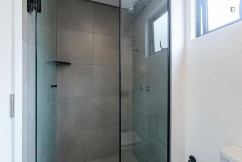 Snug single bedroom near Universidade Federal do Rio Grande do Sul - Gallery - 10