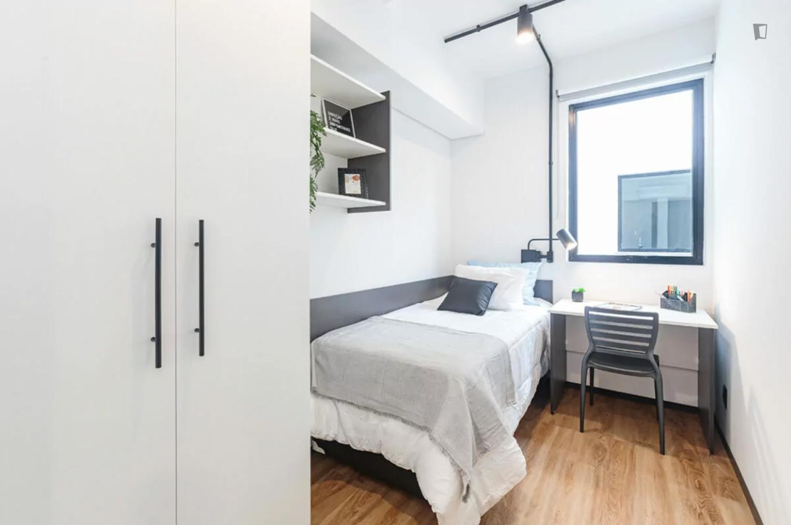  Snug Single Bedroom Near Universidade Federal Do Rio Grande Do Sul  -  Snug single bedroom near Universidade Federal do Rio Grande do Sul  - Gallery -  1