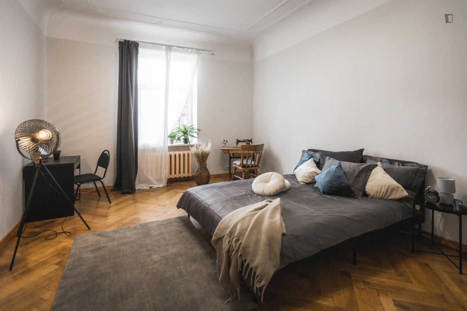 Interesting Double Bedroom In Centrs - 1
