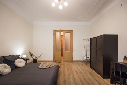 Bright double bedroom in Central District - Gallery - 7