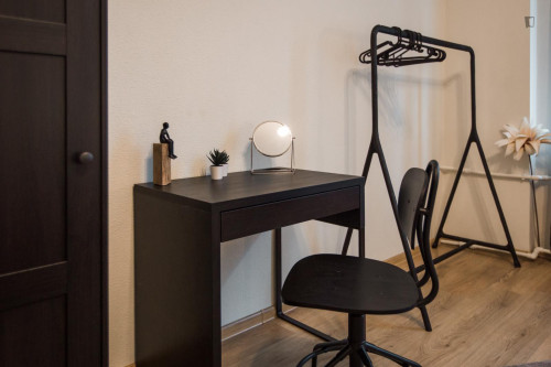 Bright double bedroom in Central District - Gallery - 9