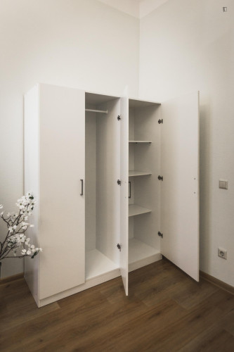 Welcoming double bedroom in the Central District - Gallery - 8