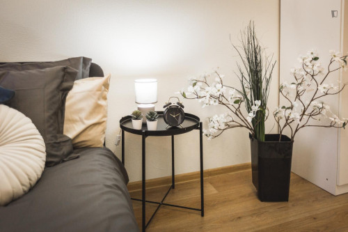 Welcoming double bedroom in the Central District - Gallery - 6