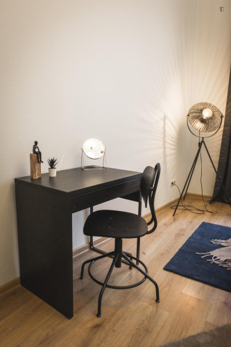Welcoming double bedroom in the Central District - Gallery - 9