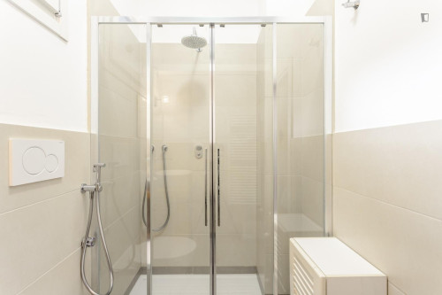 Spacious and modern 2-bedroom apartment next to Università Cattolica del Sacro Cuore - Gallery - 9