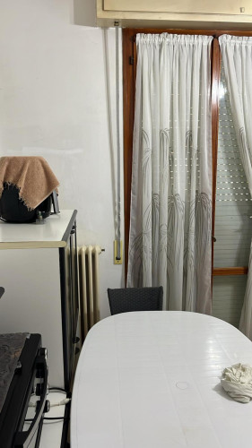 Bright 2-bedroom apartment close to the beach and well connected to the city center