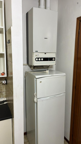 Bright 2-bedroom apartment close to the beach and well connected to the city center