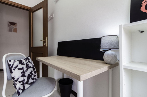 Welcoming single ensuite bedroom in Sassari