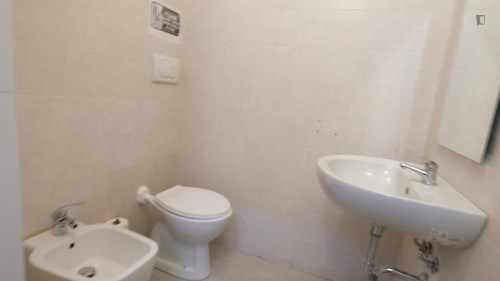 Welcoming single ensuite bedroom near Università degli Studi di Sassari