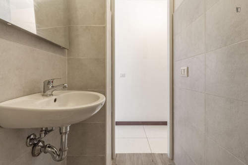 Inviting single ensuite bedroom in Sassari  - Gallery -  5