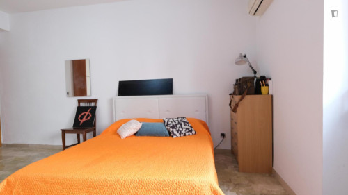Brilliant single bedroom near Orti di San Pietro park - Gallery - 5