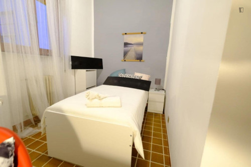 Nice single bedroom near Università degli Studi di Sassari