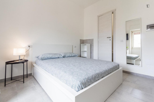 Large double ensuite bedroom in the heart of Sassari - Gallery - 18