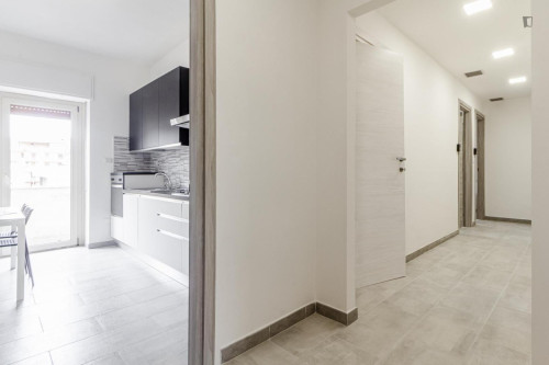 Large double ensuite bedroom in the heart of Sassari - Gallery - 10