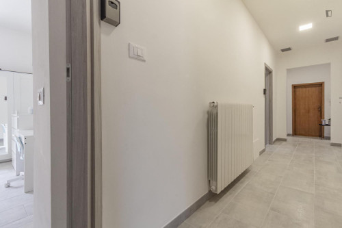 Large double ensuite bedroom in the heart of Sassari  - Gallery -  5
