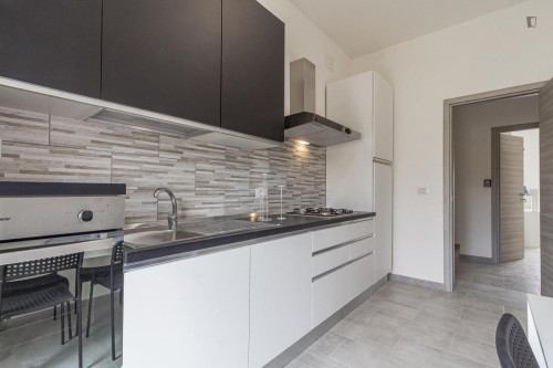 Large double ensuite bedroom in the heart of Sassari - Gallery - 13