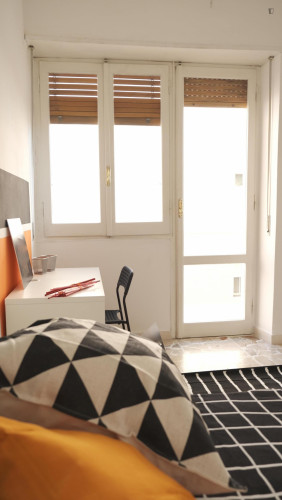 Bright single bedroom in Marconi