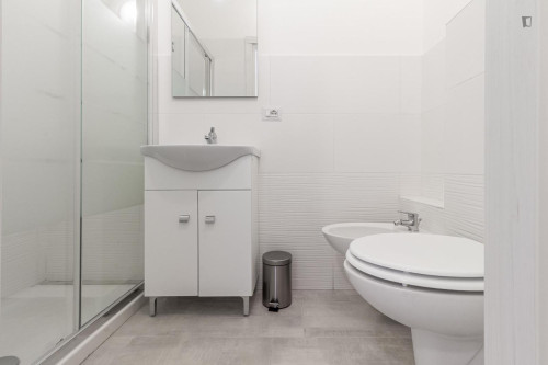 Elegant double ensuite bedroom in the heart of Sassari  - Gallery -  5
