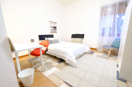 Comfy double bedroom near Università degli Studi di Sassari  - Gallery - 6