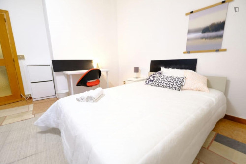 Comfy double bedroom near Università degli Studi di Sassari  - Gallery - 5