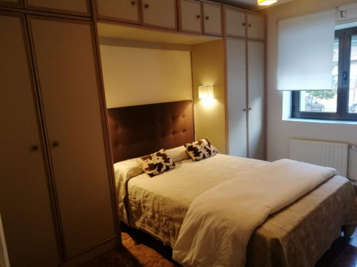 Pleasant double bedroom near Parque Campo Grande  - Gallery - 2