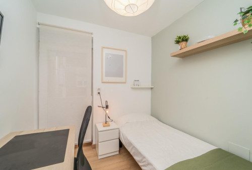Attractive single bedroom - Gallery - 5