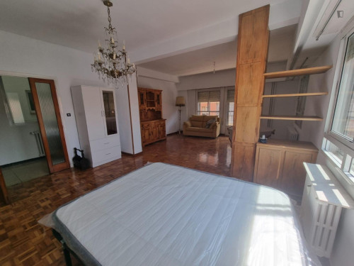 Large double bedroom near the Campo Grande train station