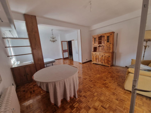 Large double bedroom near the Campo Grande train station