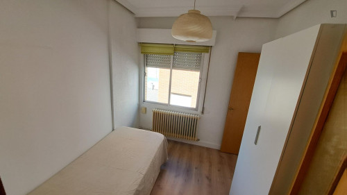 Homely single bedroom with a balcony, in Santa Barbara 