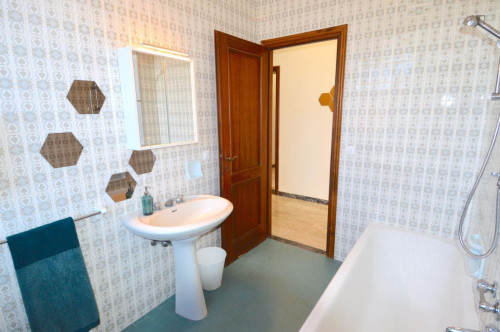 Appealing single bedroom near Parco della Resistenza - Gallery - 6