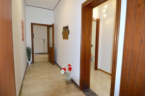 Appealing single bedroom near Parco della Resistenza - Gallery - 4