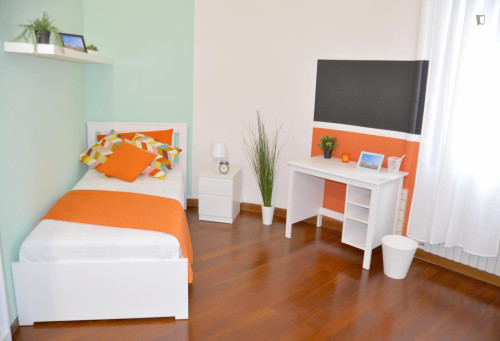 Stupendous single bedroom in the centre of Modena