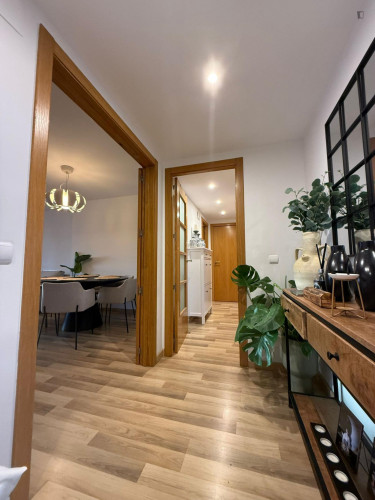 Charming double bedroom in the Polígon de Sant Blai district - Gallery - 6
