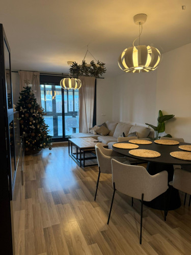 Charming double bedroom in the Polígon de Sant Blai district - Gallery - 28
