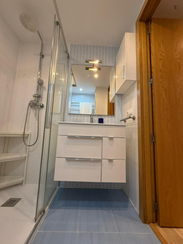 Charming double bedroom in the Polígon de Sant Blai district - Gallery - 8
