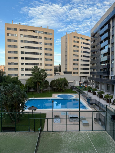 Charming double bedroom in the Polígon de Sant Blai district