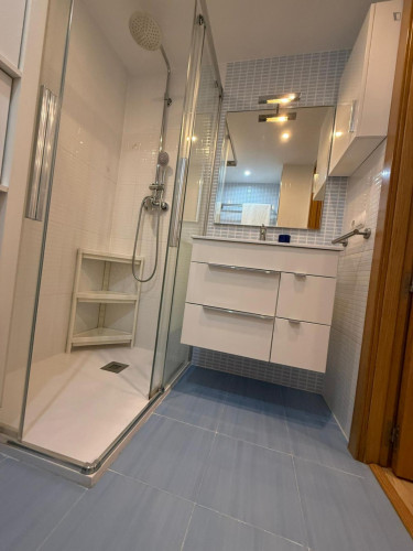 Charming double bedroom in the Polígon de Sant Blai district - Gallery - 9
