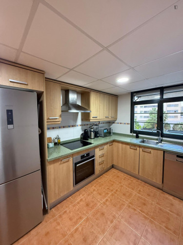 Charming double bedroom in the Polígon de Sant Blai district - Gallery - 19