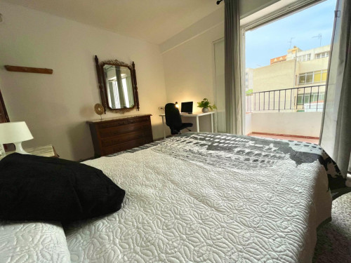 Charming double bedroom with a balcony, in San Vicente del Raspeig - Gallery - 4