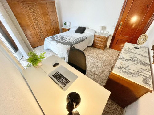 Charming double bedroom with a balcony, in San Vicente del Raspeig - Gallery - 3