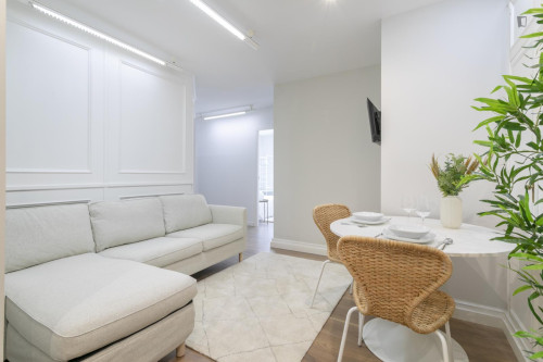 Bedroom for rent in Alfonso El Sabio 27 I, Alicante