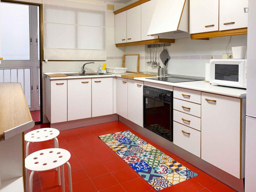 Double bedroom in 3-bedroom apartment