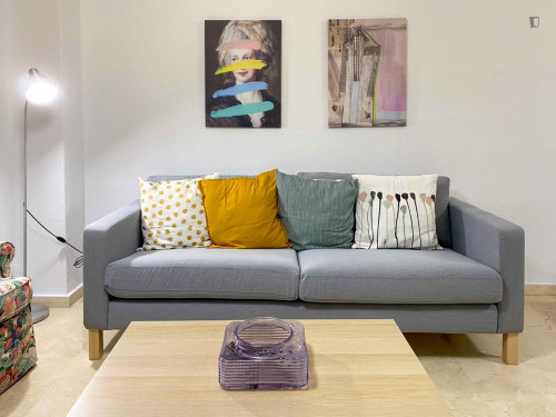 Double bedroom in 3-bedroom apartment