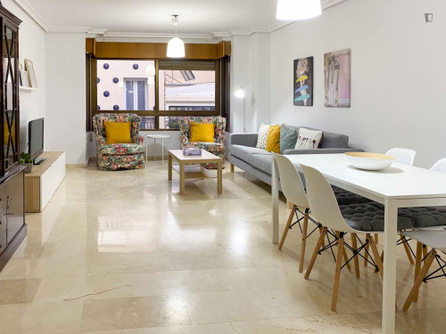 Double bedroom in 3-bedroom apartment