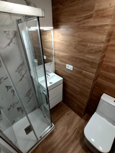 Prime Single Bedroom with a private bathroom close to UCAM University