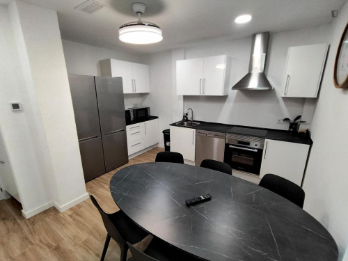 Prime Single Bedroom with a private bathroom close to UCAM University