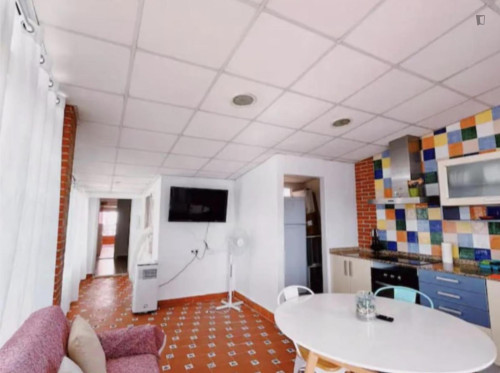 Inspiring Double Bedroom close to UCAM University  - Gallery -  5
