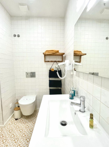 Cheerful 1 Bedroom Apartment close to Aveiro University