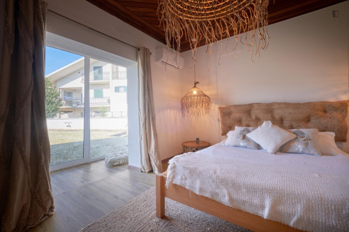 Dreamy Double Bedroom close to DÃO River