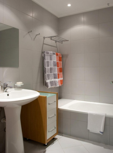 Modern 1 Bedroom Apartment close to Braga Cathedral - Gallery - 9
